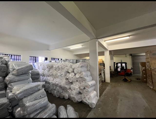 1,035M² WAREHOUSE TO LET IN ELSIES RIVER INDUSTRIAL